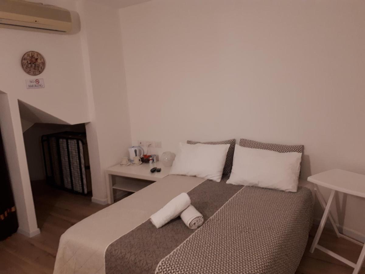Etty'S House Hotel Petach Tikva Kültér fotó